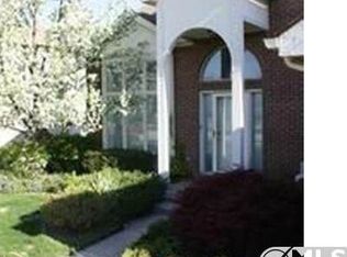 26598 Isleworth Pt #23, Southfield, MI
