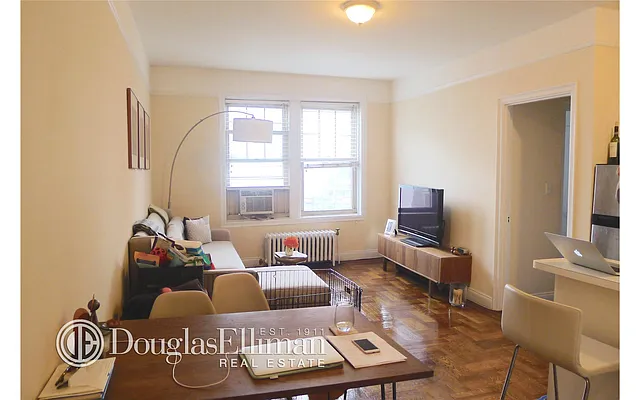 Rented by Douglas Elliman | media 20