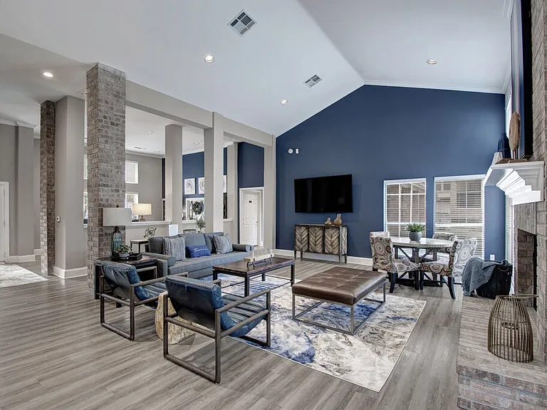 Indian Creek Apartments — Photo 25
