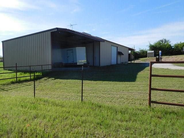 2nd image of 248 Duncan Rd