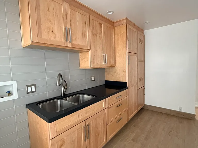 8421 Kittyhawk Ave #8421 — Photo 2