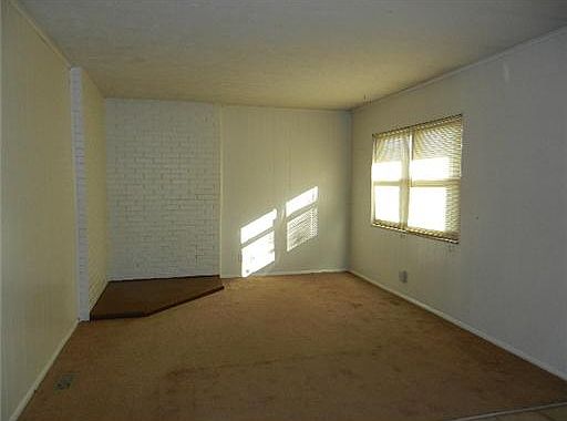 2nd image of 924 Leatherwood Dr
