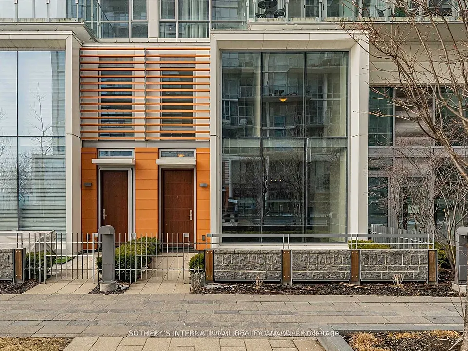29 Queens Quay E #Townhouse 113