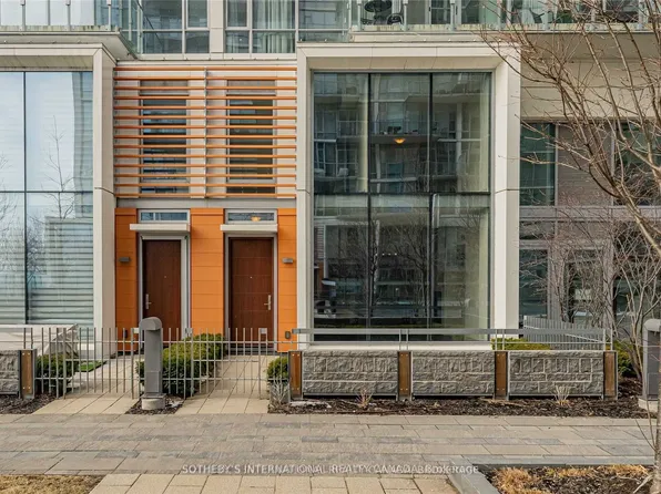 29 Queens Quay E, Toronto, ON