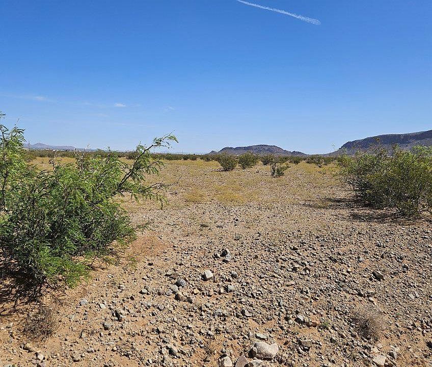 2nd image of X Creosote Rd SE