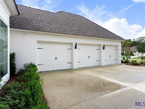 5th image of 24084 Ferry Landing Dr