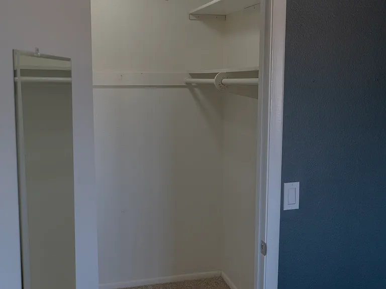 4601 N 21st Ave — Photo 30