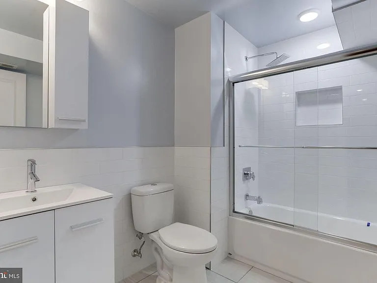 411 Ridge St NW #1 — Photo 7