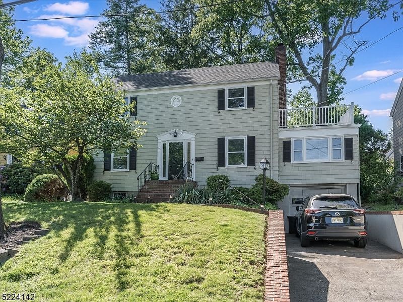 1st image of 61 Hillside Ave