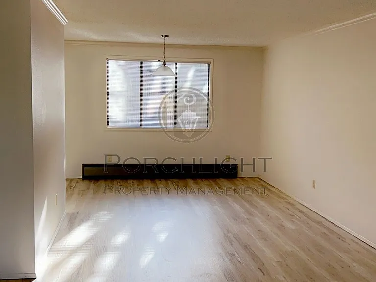 La Villa Apartments — Photo 17