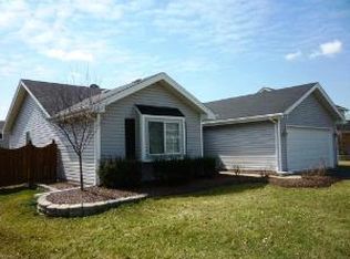 2713 Emma Cir, Aurora, IL 60504