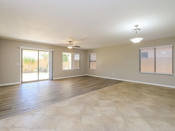4th image of 33023 N Quarry Hills Dr