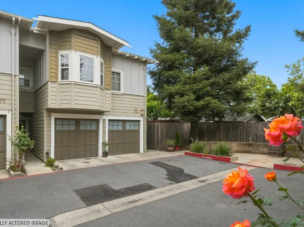 176 Valley Oak Drive, Napa, CA 94558