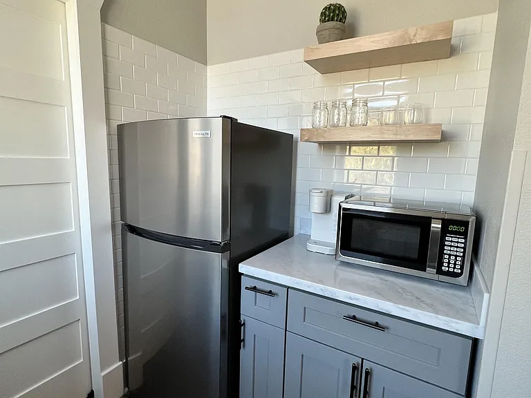 200 S Pikes Peak Ave #5 — Photo 3