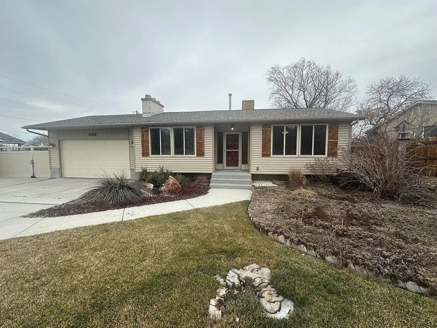 Spacious 3-Bedroom Draper Home with Large Shop & RV Parking — Photo 1