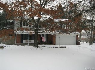 4059 Buno Rd, Brighton, MI 48114