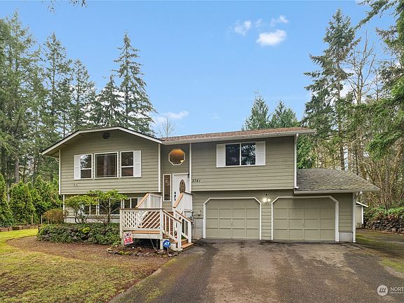 2nd image of 2741 SE Arthur Court