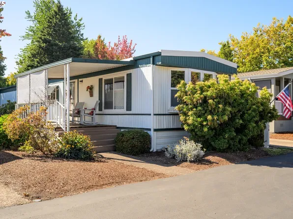 4800 Barger Dr Space 76, Eugene, OR 97401