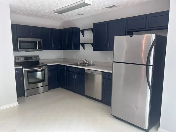 5425 Village Green Sq, Norcross, GA 30093