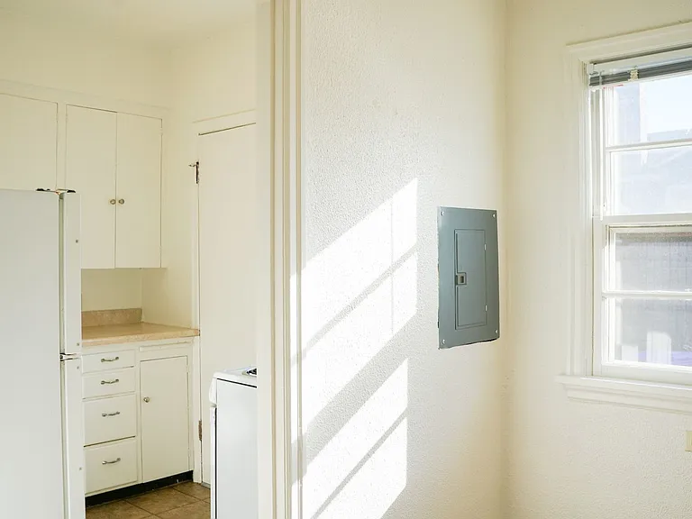 1632 NE Prescott St #4 — Photo 6