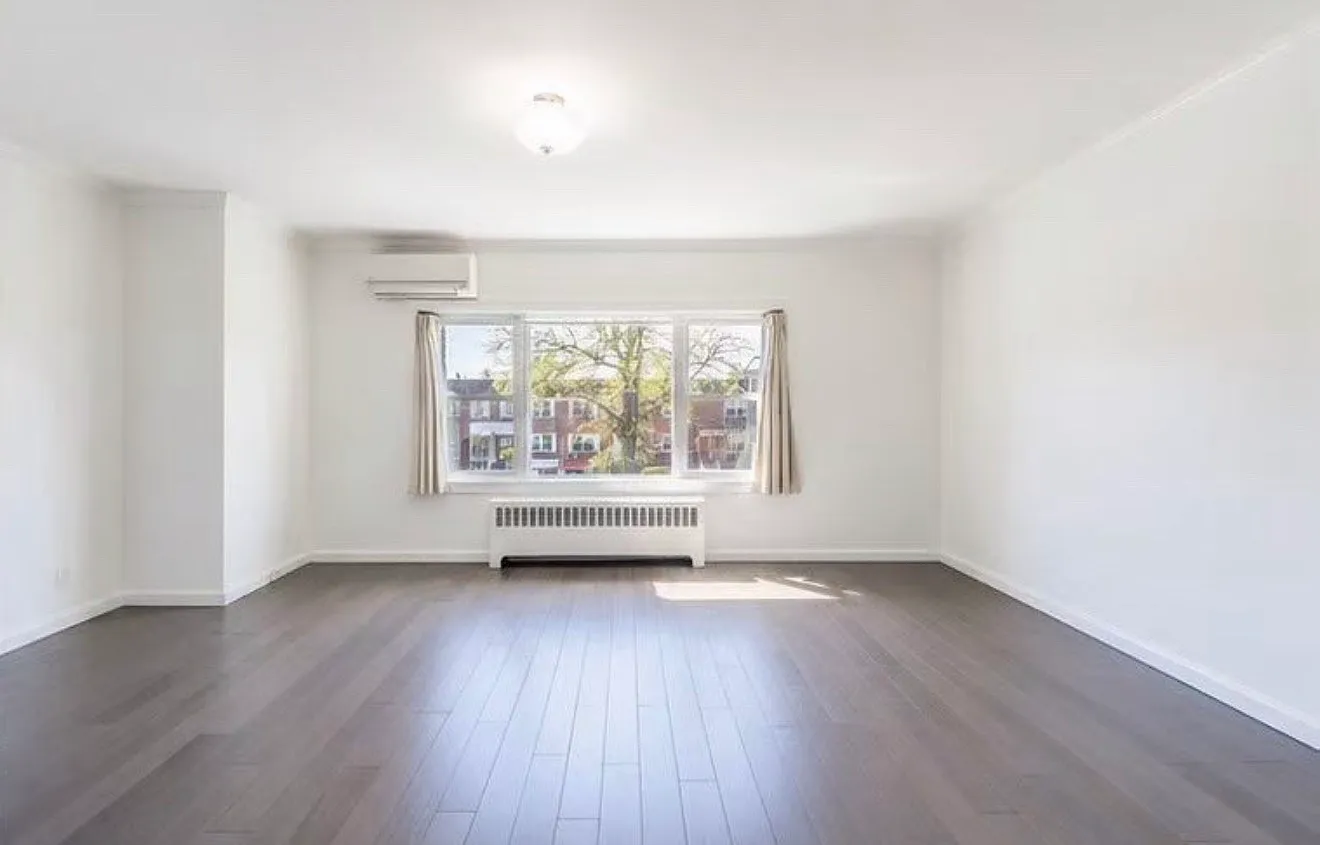 3 bed, 1100 sqft, $3,300 — Photo 4