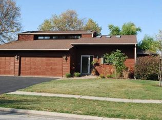 1304 Albany Ln, Rockford, IL 61107