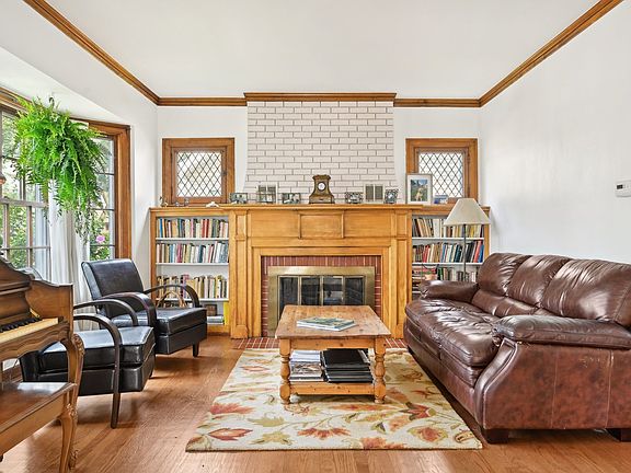 5th image of 3849 N Pioneer Ave
