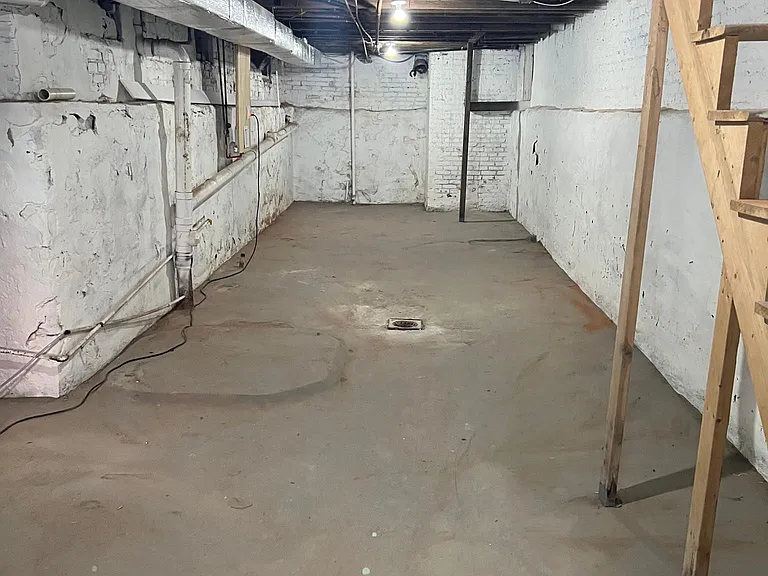 2239 N Van Pelt St — Photo 15