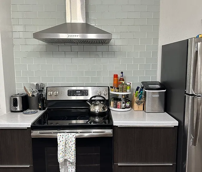 211 W Gilman St #1E — Photo 6