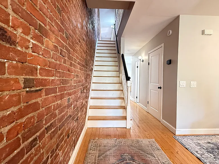 1118 F St NE #3 — Photo 19