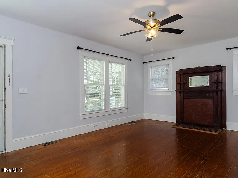 914 Bonham Ave #B — Photo 3