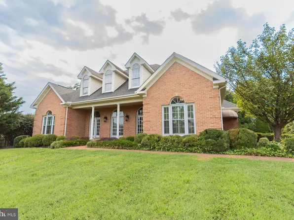 2487 Delmar Orchard Rd, Martinsburg, WV 25403
