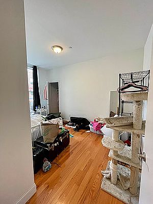 4th image of 3319 Broadway #2B