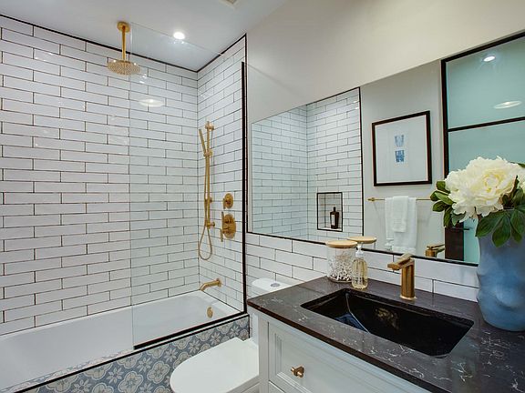 4th image of 1254 N Las Palmas Ave #6