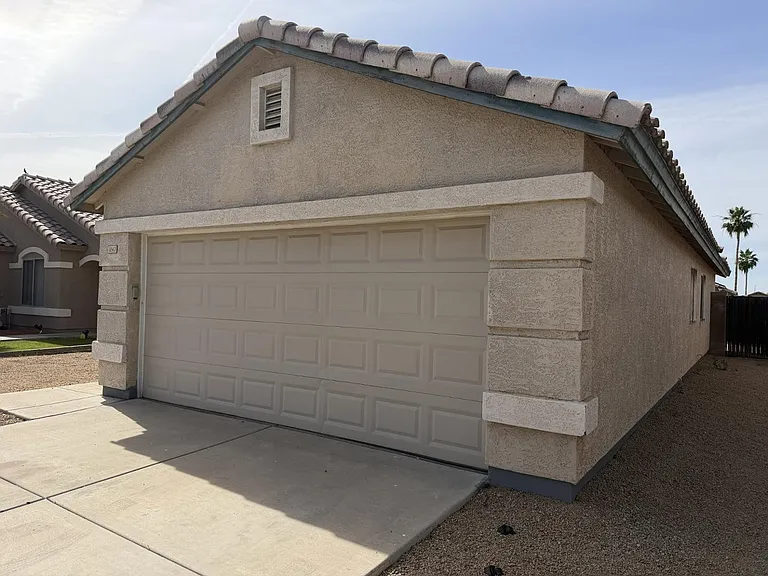 8563 W Mission Ln — Photo 3