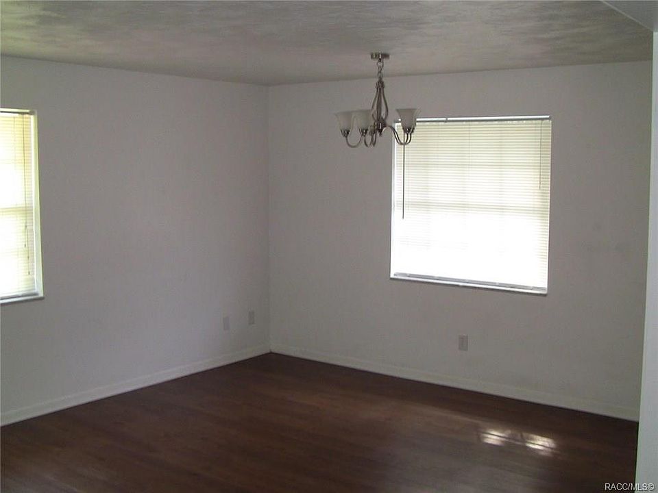 1st image of 35433 Crescent Dr