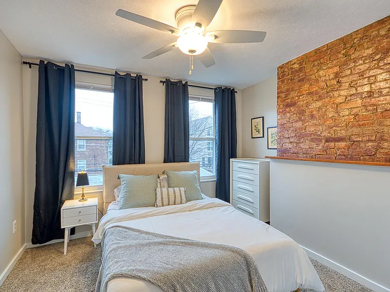350 Lamont Pl — Photo 12