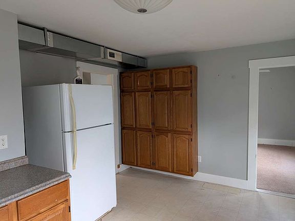 4th image of 91 Maplewood Ave #2