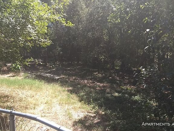 3rd image of 100 Mandalay Ln