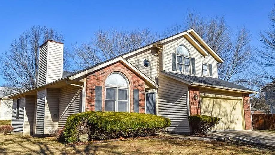 Building Photo - 4301 E Whitley Dr