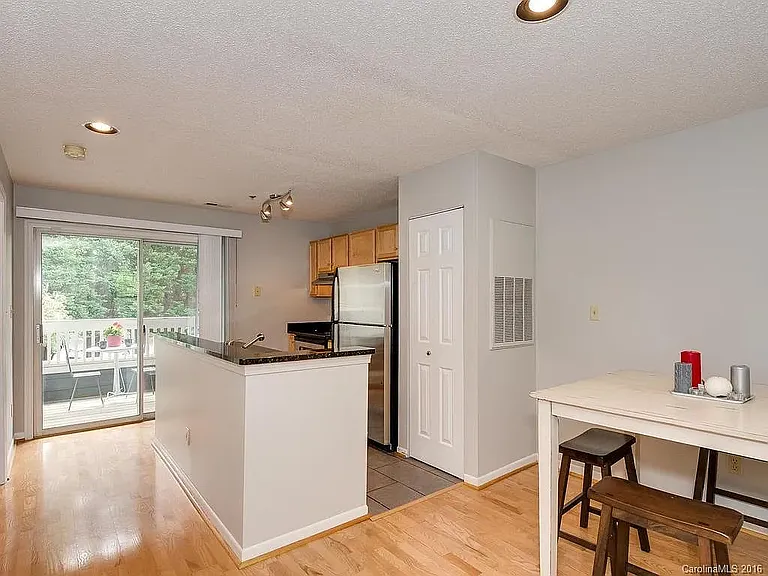 501 Olmsted Park Pl #C — Photo 6