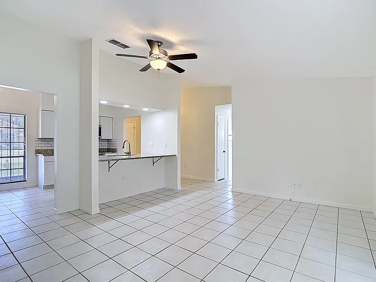 3255 Amherst Ave — Photo 23