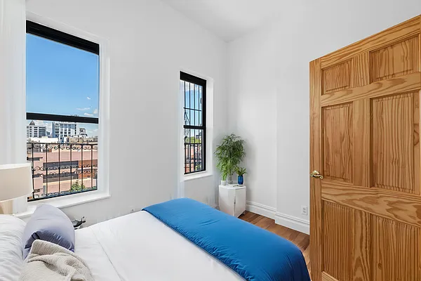 Rented by REAL New York | media 6