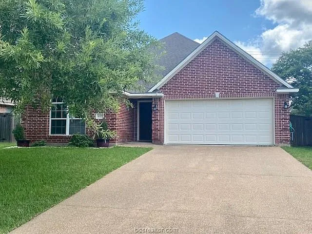 4015 Pomel Dr — Photo 1