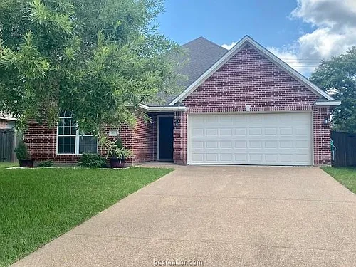 4015 Pomel Dr Photo 1