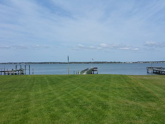 2nd image of 224 Oakleaf Dr