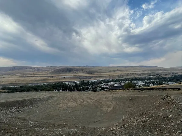 11 Parks Drive, Okanogan, WA 98840