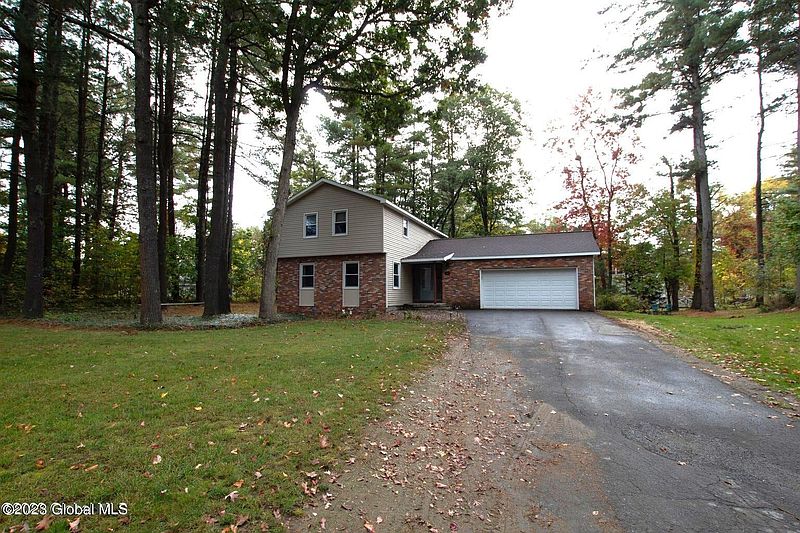 4th image of 32 Cherokee Lane