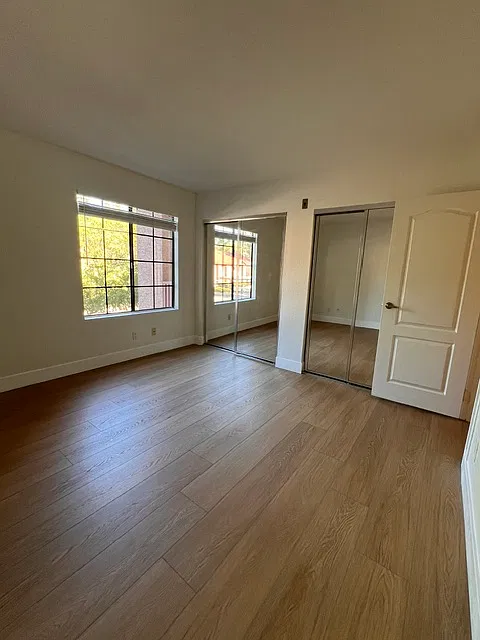 1 bed, 704 sqft, $2,580 — Photo 3