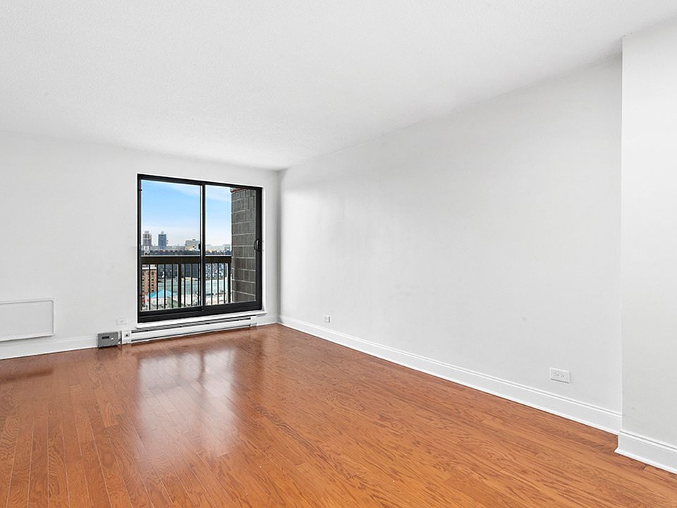 1st image of 1990 Lexington Ave APT 8D